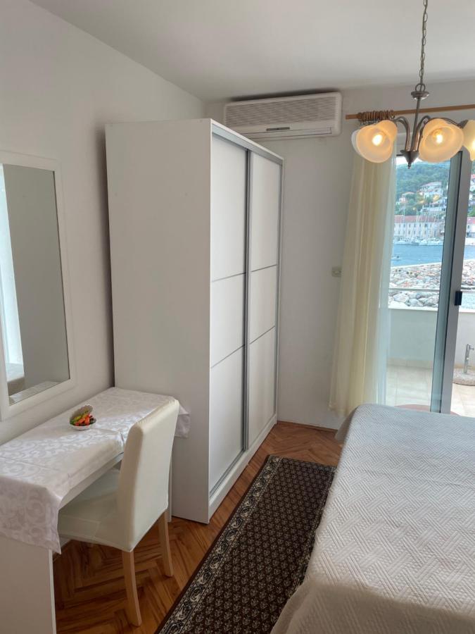 apartmani Ilda Radonić Jelsa  Bagian luar foto