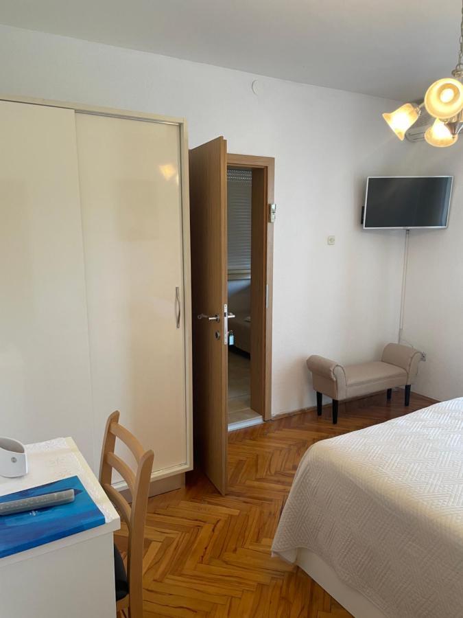 apartmani Ilda Radonić Jelsa  Bagian luar foto