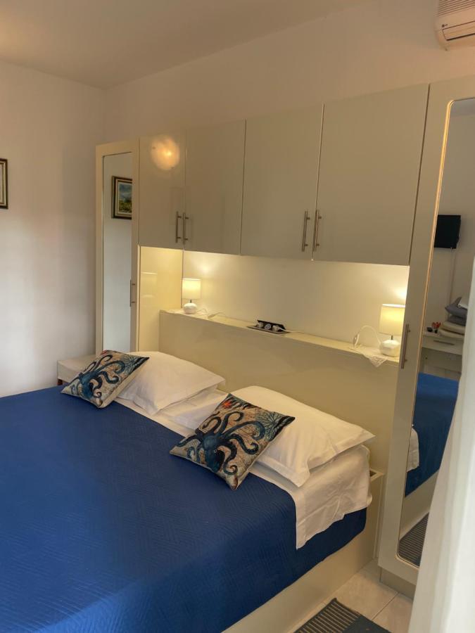 apartmani Ilda Radonić Jelsa  Bagian luar foto