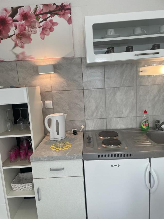 apartmani Ilda Radonić Jelsa  Bagian luar foto