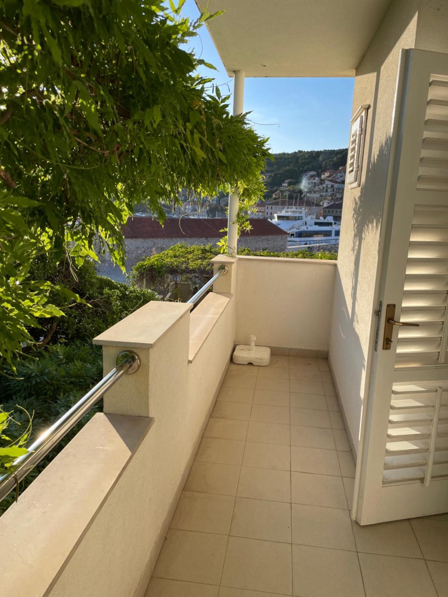 apartmani Ilda Radonić Jelsa  Bagian luar foto