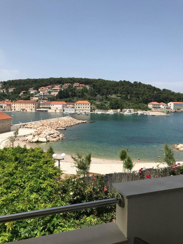 apartmani Ilda Radonić Jelsa  Bagian luar foto